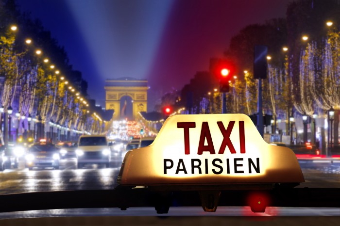 Moto Taxi à Paris : À la découverte de la ville